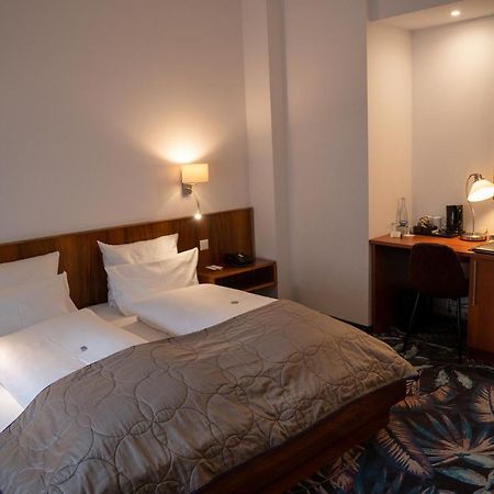 Hotel Etol บาเดน-บาเดน ภายนอก รูปภาพ