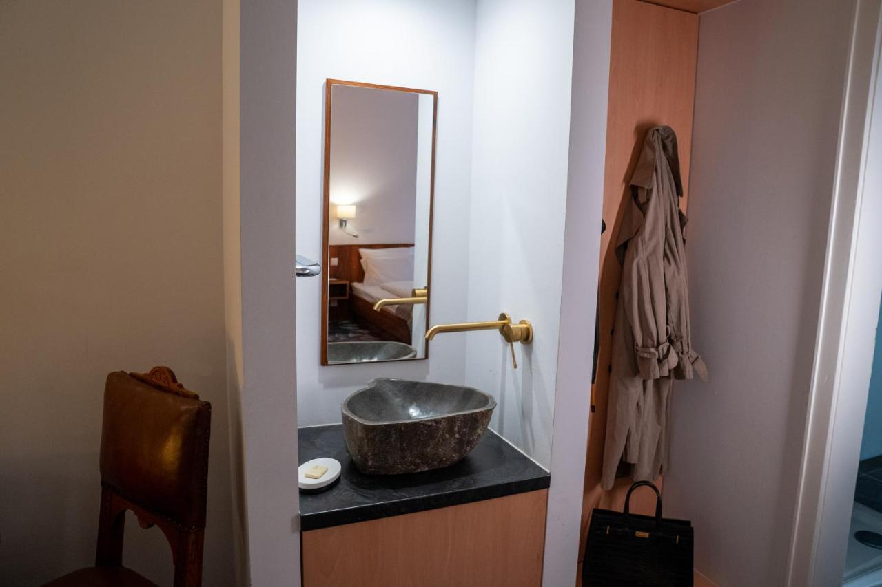 Hotel Etol บาเดน-บาเดน ภายนอก รูปภาพ