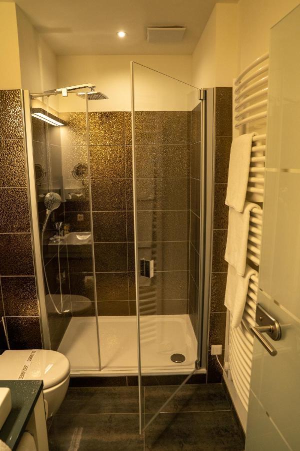 Hotel Etol บาเดน-บาเดน ภายนอก รูปภาพ